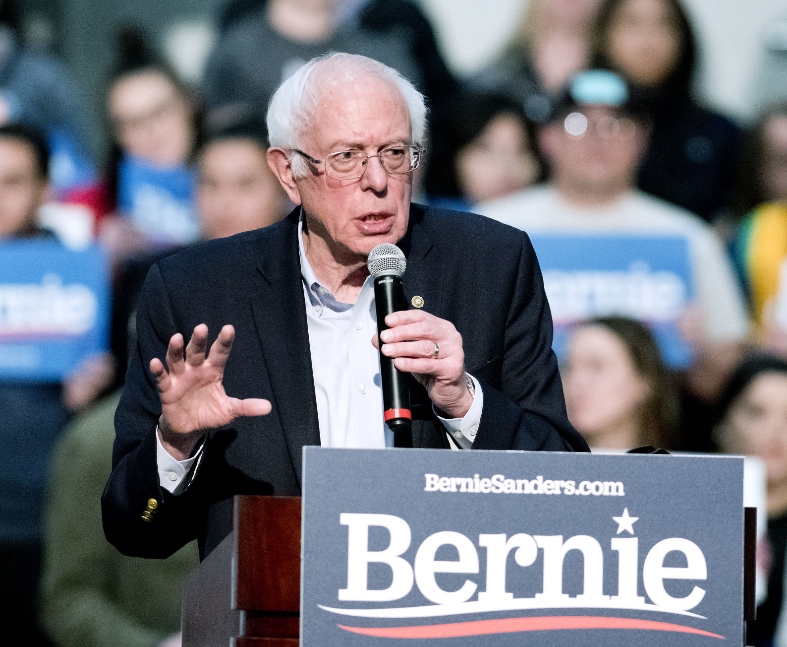 Bernie Sanders rallies in Sioux City